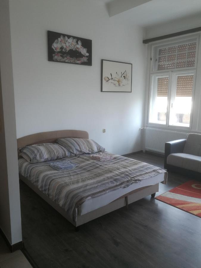 Next Door Apartment Budapest Extérieur photo